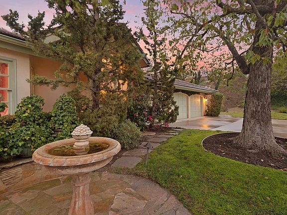 4th image of 4918 Floresta Ct