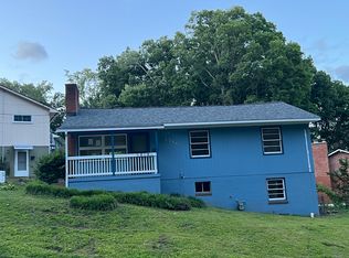 2316 Crestmont Ave, Charlottesville, VA 22903
