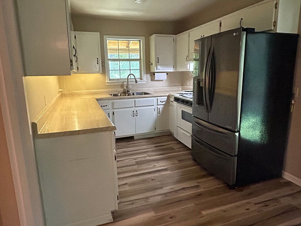 1st image of 2891 Woodland Lake Dr
