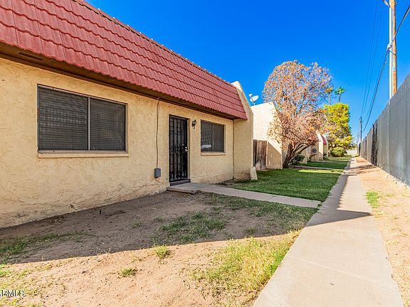 2nd image of 3303 W DEL MONICO Lane