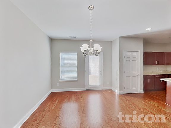 5th image of 176 Bexley Way