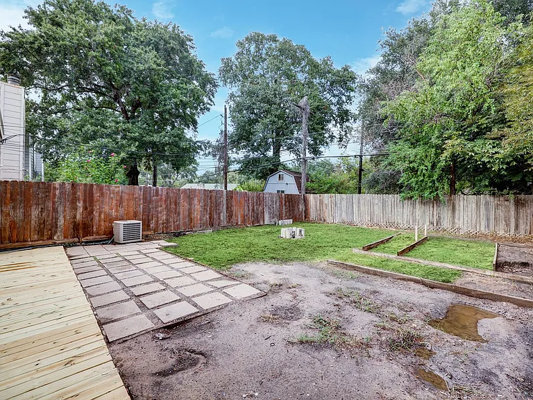 5906 Golden Forest Dr — Photo 14