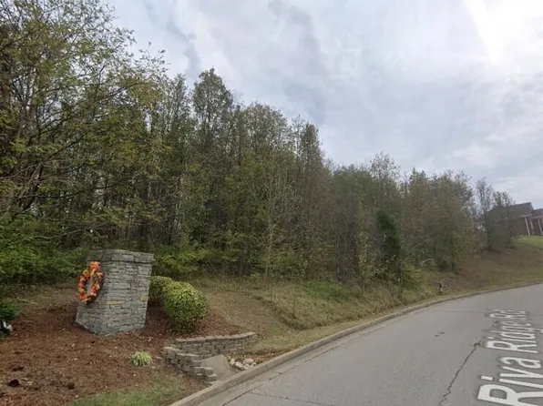 1917 Riva Ridge Rd, Louisville, KY 40214