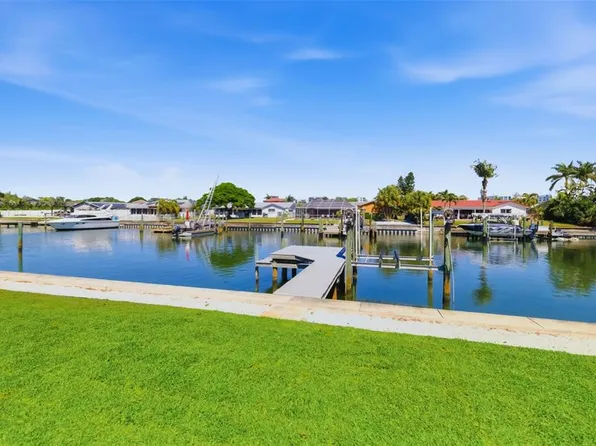 4462 39th St S, Saint Petersburg, FL 33711