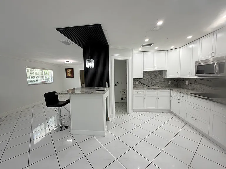 107 Rock Harbor Dr — Photo 5