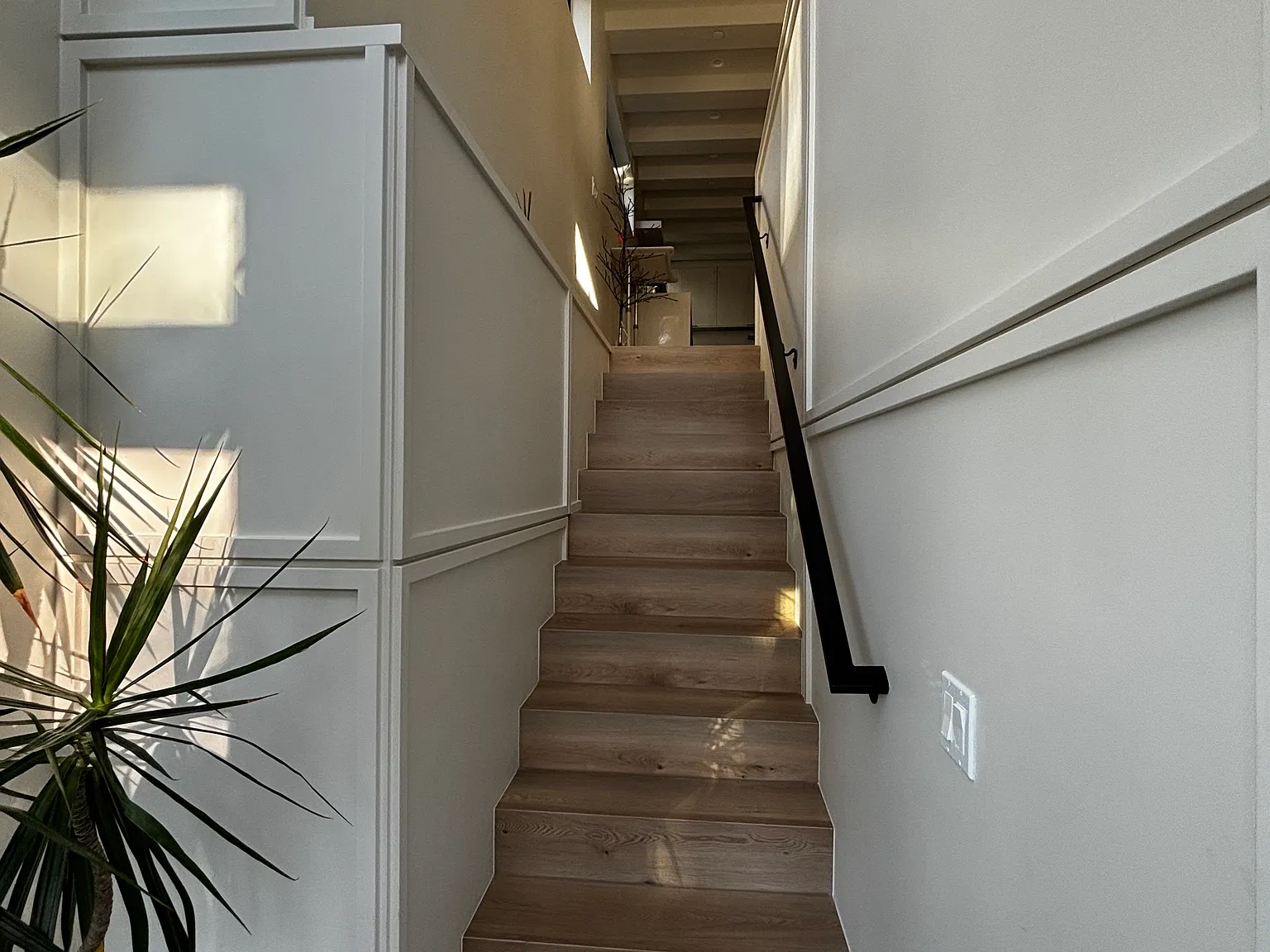 4 bed, 3.5 bath, 2910 sqft, $7,800 — Photo 3