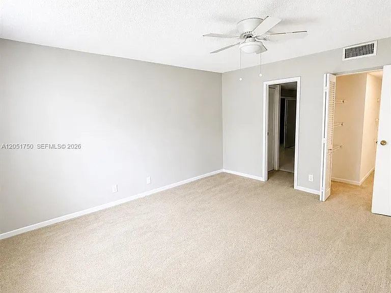 250 Jacaranda Dr #302 — Photo 10