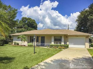 462 Pineview Dr, Venice, FL 34293