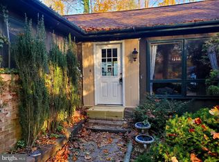 9329 Landis Ln, East Greenville, PA 18041