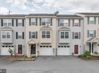 17 Perry Ct, Toms Brook, VA 22660