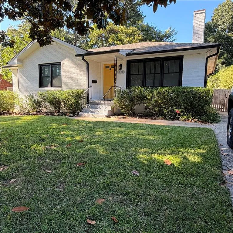 3 bed, 2.0 bath, 1185 sqft, $3,400 — Photo 1