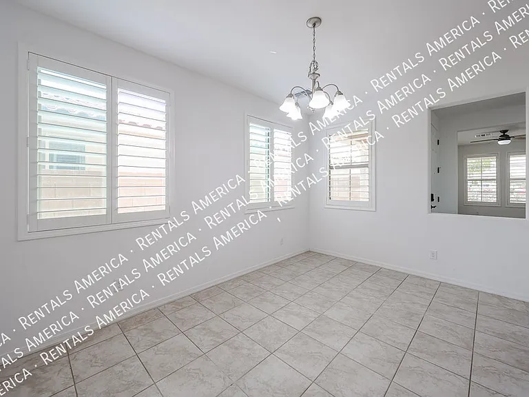 13487 N 174th Ave — Photo 10