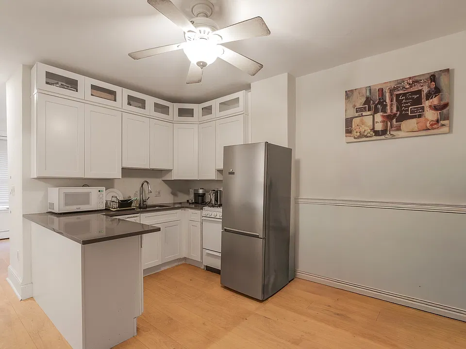 22 Irving St #2