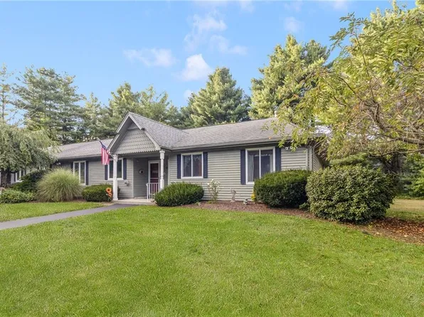 125 Pleasant View Ave APT 50, Smithfield, RI 02917