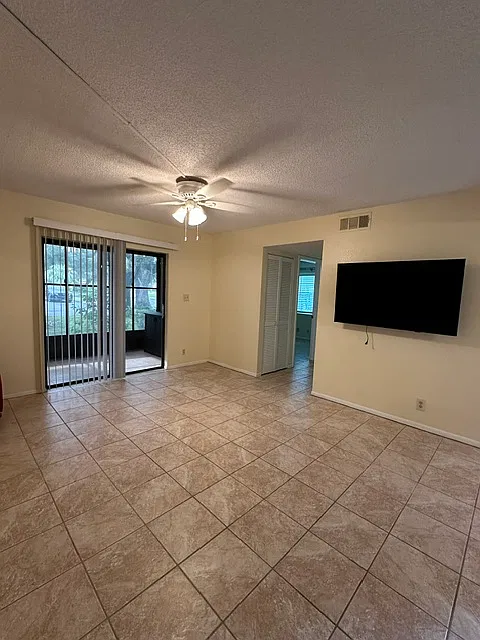 19505 Quesada Ave — Photo 4