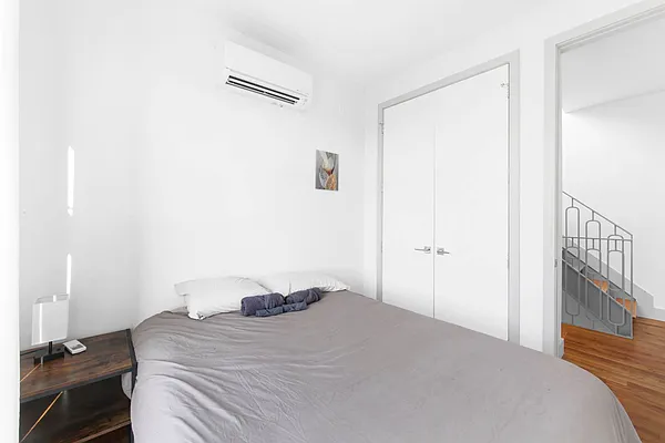 Rented by SpaceReqs LLC | media 18