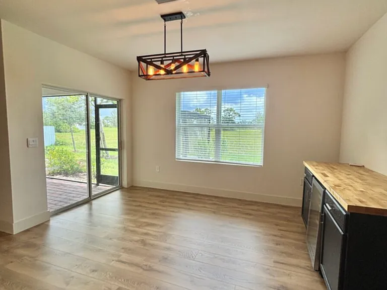 2509 NW 27th Pl — Photo 11