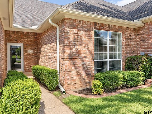 2nd image of 2313 Dietz Ln