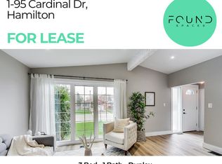 95 Cardinal Dr #1, Hamilton, ON L9A4H8