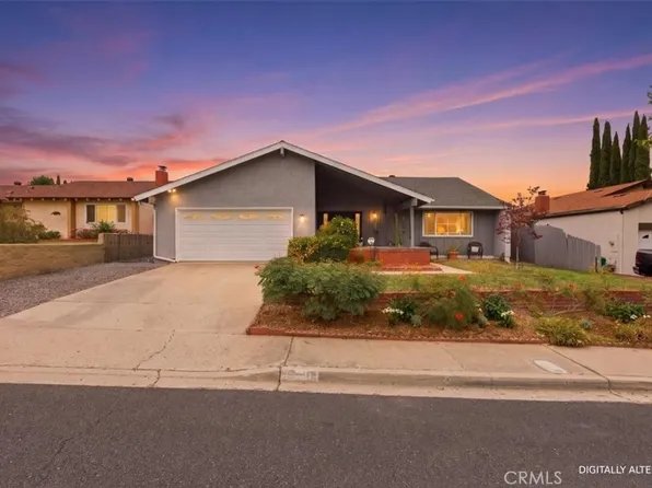10011 Via Leslie, Santee, CA 92071