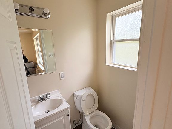 5th image of 7746 Reading Rd #24