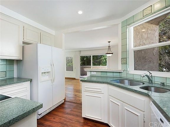 4th image of 8720 Villa La Jolla Dr Unit 120