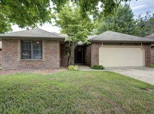 1030 S Ventura Ave, Springfield, MO 65804