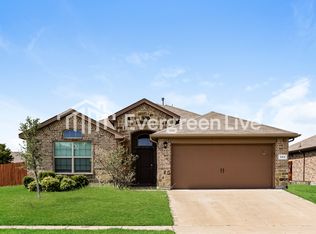 501 Vickie St, Crowley, TX 76036