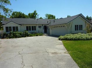 16032 Knapp St, North Hills, CA 91343