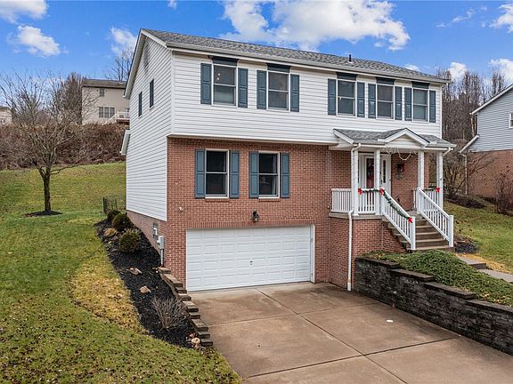 2nd image of 267 Rose Ct N