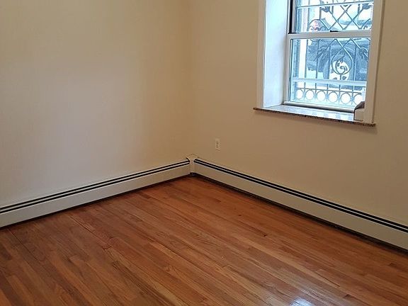 5th image of 2056 Steinway St APT 1A