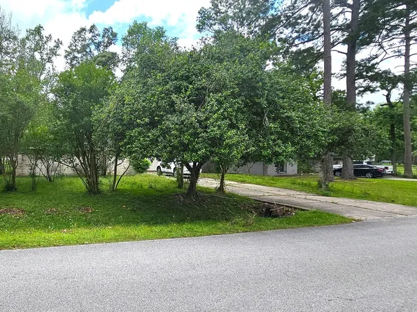 3303 Roaming Woods Ln, Spring, TX 77380