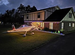 810 Starduster, Manvel, TX 77578