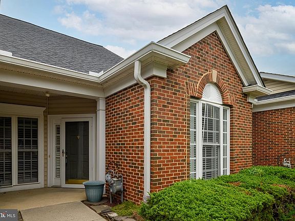 2nd image of 1212 Garnet Ct #2