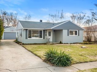 3711 Wren Ln, Rolling Meadows, IL 60008