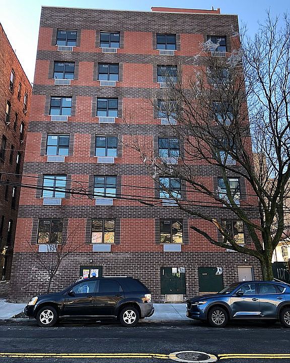 1st image of 772 E 182nd St