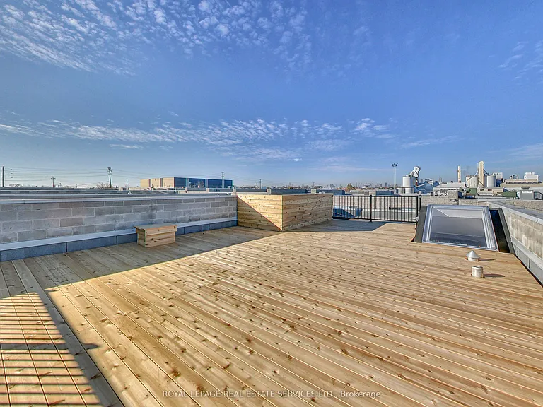 300 New Toronto St #7 — Photo 19