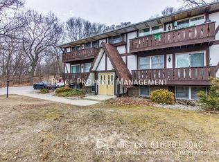 18231 Alpine Ct APT 5, Spring Lake, MI 49456