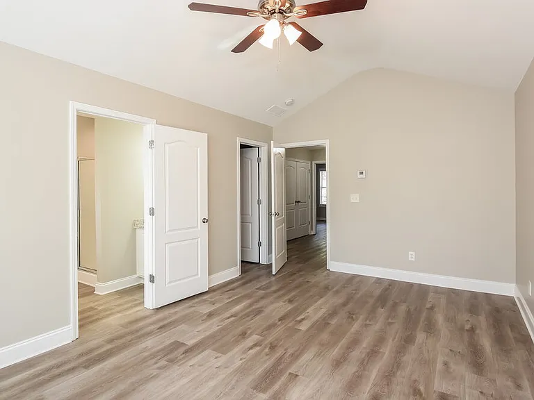 242 Derby Ct — Photo 13
