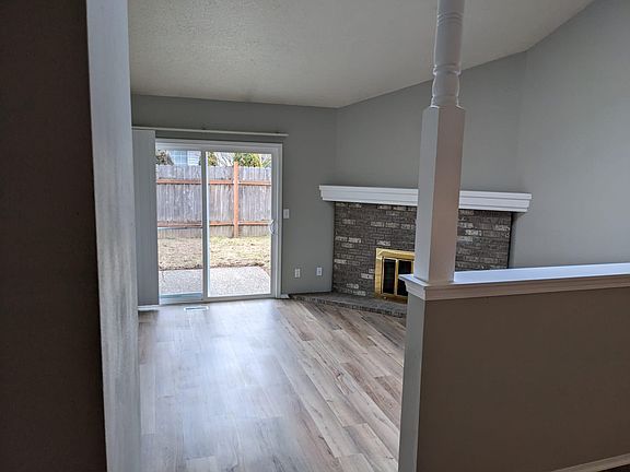 4th image of 2432 SE 53rd Ave