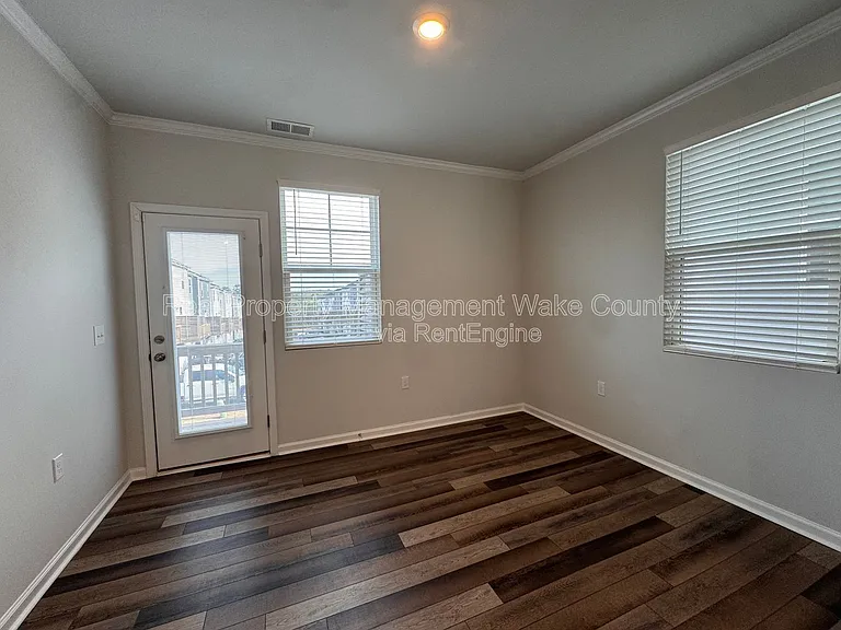 410 Odham Ln — Photo 25