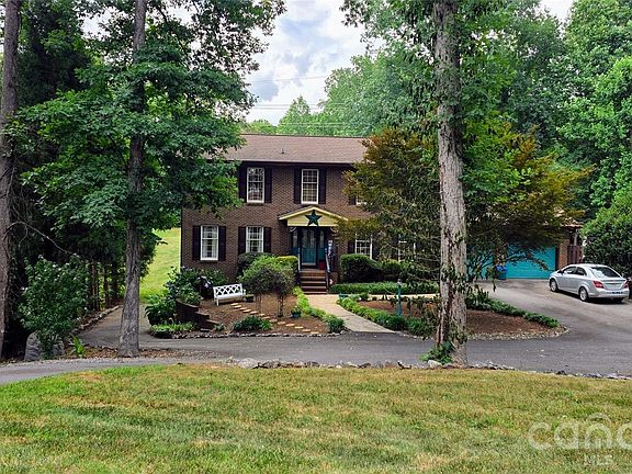 2nd image of 3110 Ninth Tee Dr