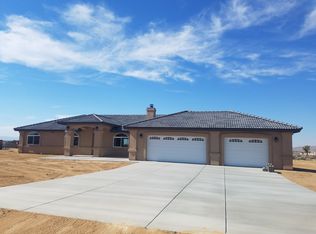 23618 W Shirwaun Rd, Apple Valley, CA 92307