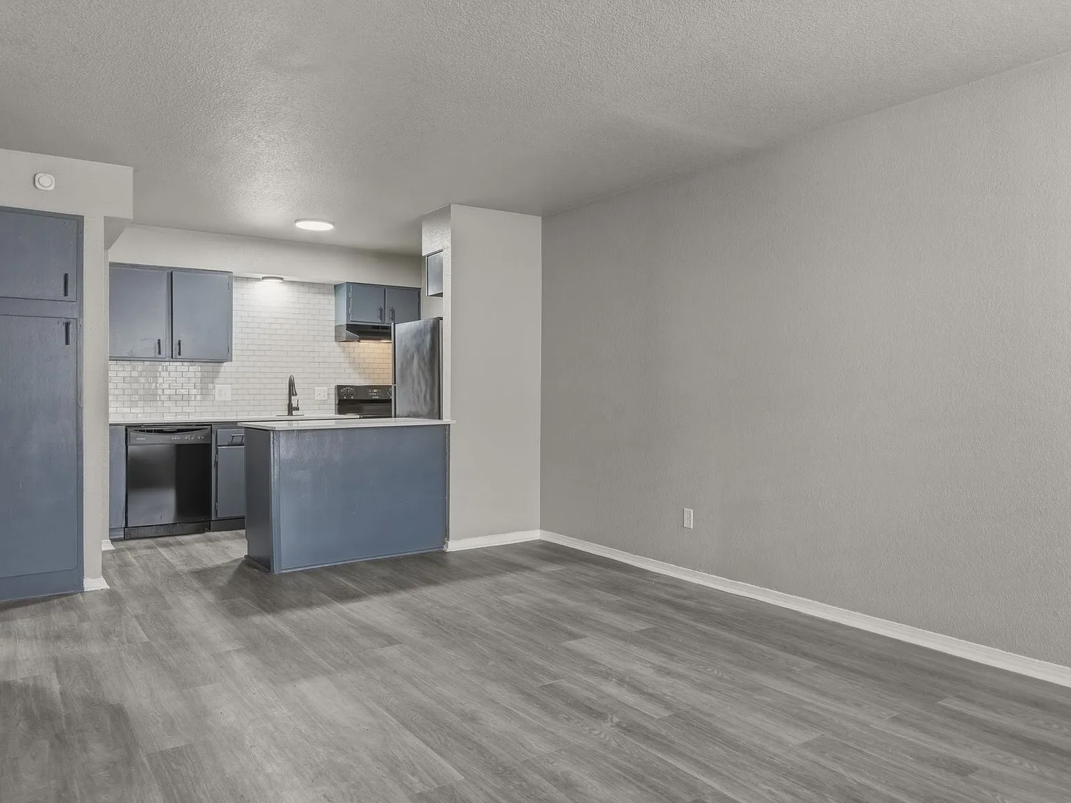 Timberwood Apartments — Photo 2
