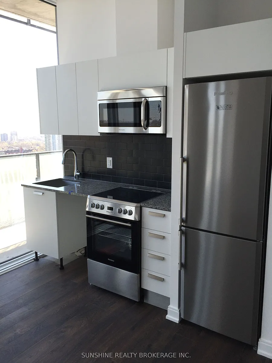 Building Photo - 42 Charles St E #2901