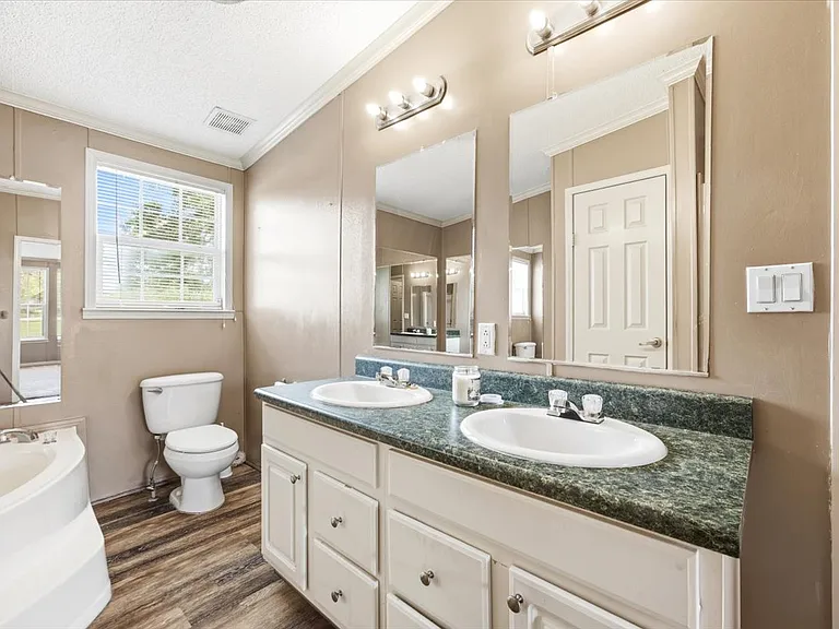410 County Road 3823 — Photo 16