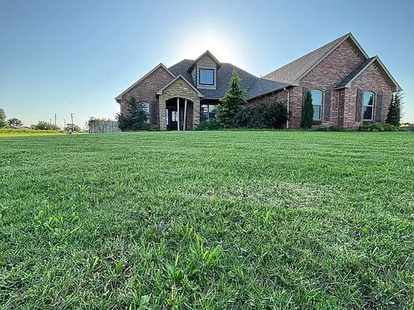 2957 Farm Dr, El Reno, OK 73036