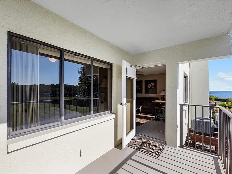 1515 Pinellas Bayway S #7 — Photo 3