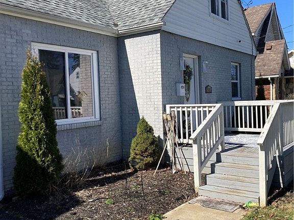 2nd image of 886 Winton Ave