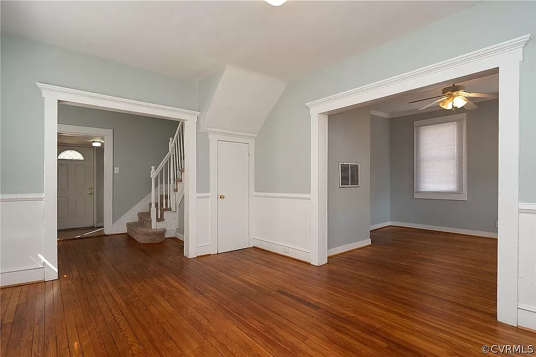 3 bed, 1.5 bath, 1267 sqft, $2,014 — Photo 2